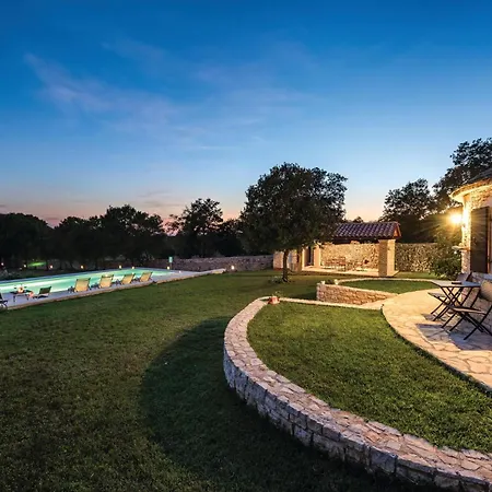 In With Outdoor Swimming Pool Holiday home